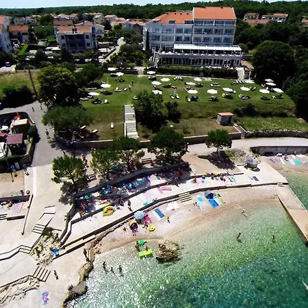 Apartament 22 *